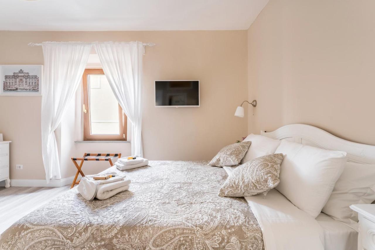 The Small Nest At Coliseum Apartment Rom